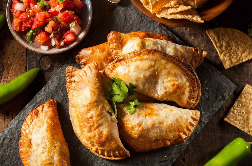 Empanadas Chorizo Spicy 2pcs w Salsa 200 g